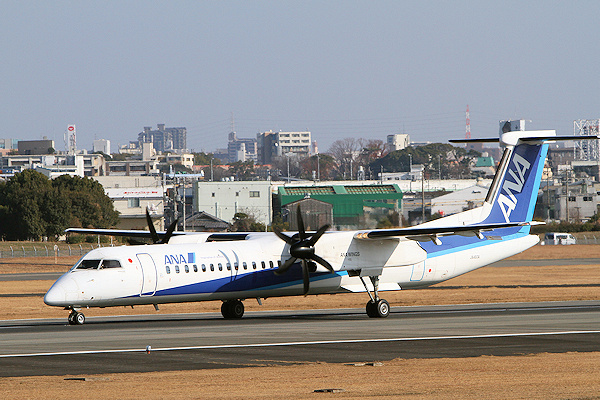 DHC-8-400（JA460A)