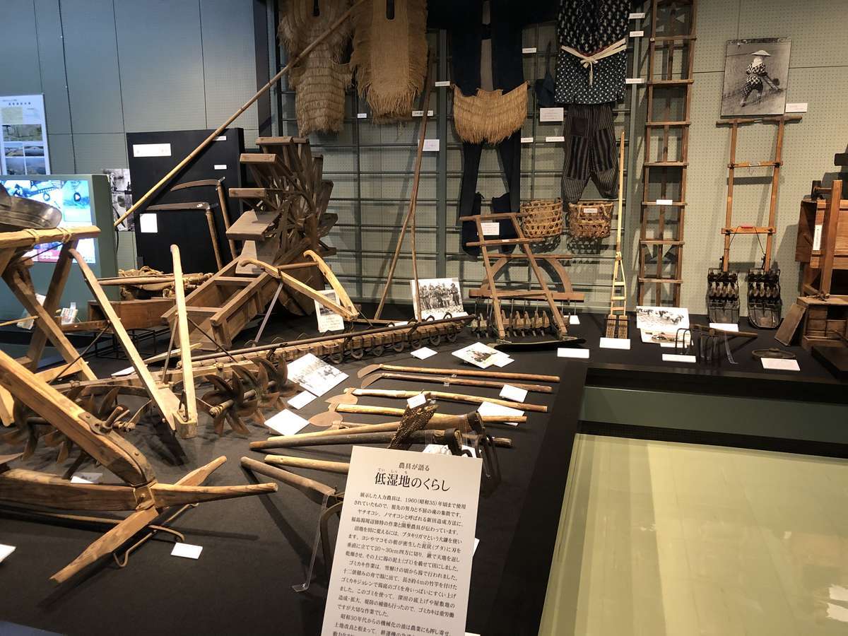 昭和農具の展示