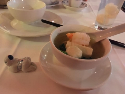 豆腐と海老、帆立のスープ。