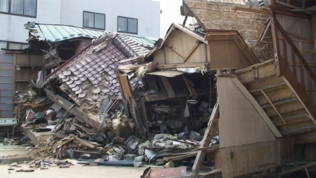 震災写真2011年5月、宮城県気仙沼市で中村２