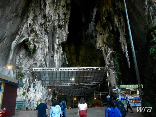 バトゥ洞窟内部の風景