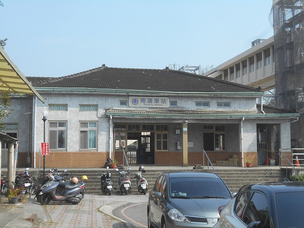 台鐵南靖車站日式站房